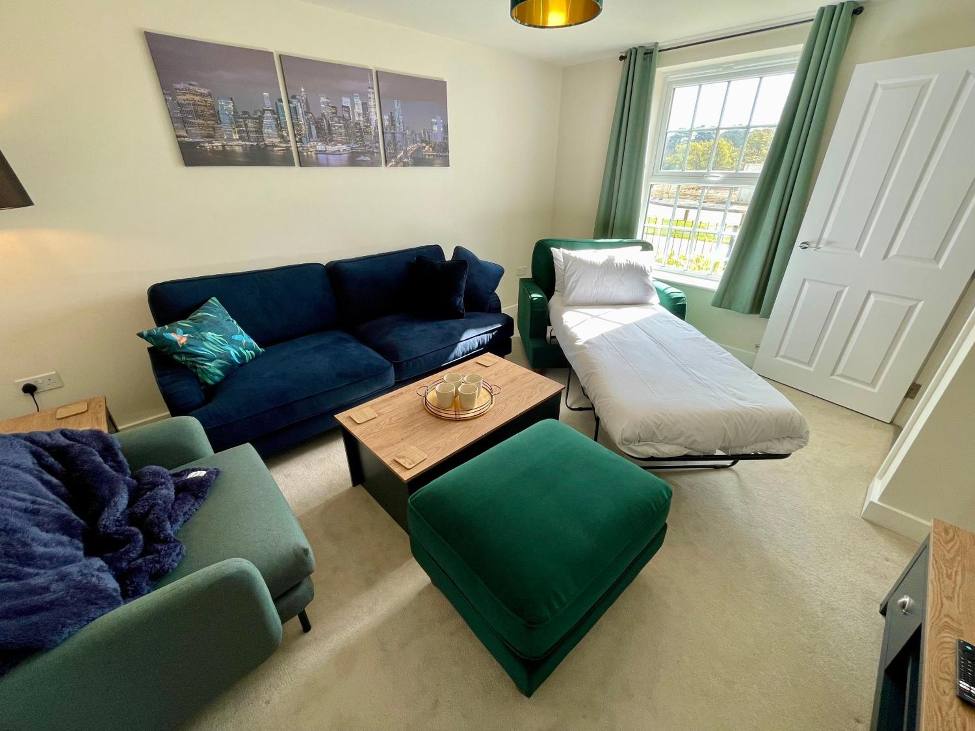 3-Bedroom Luxury Stay With Free Parking Market Harborough Ngoại thất bức ảnh